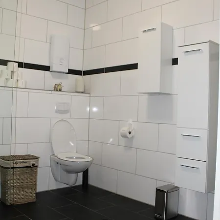 Grosszuegiges Im Zentrum Mit 2 Betten